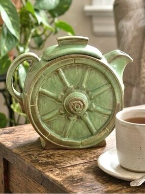 Frankoma Prairie Green Wagon Wheel 94T 4 Cup Teapot and Lid Vintage Made in USA
